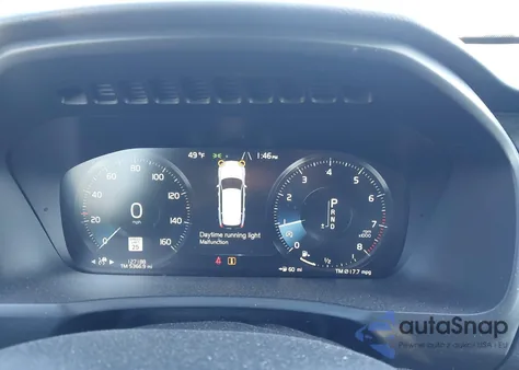 2016 Volvo Xc90 T6 R-Design z USA, uszkodzony, nr VIN YV4A22PM6G1043553